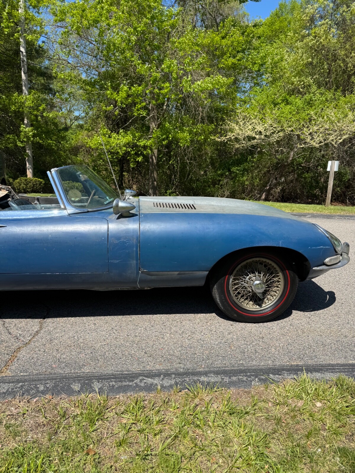 Jaguar-E-Type-1966-Convertible-2