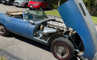 Jaguar-E-Type-1966-Convertible-22
