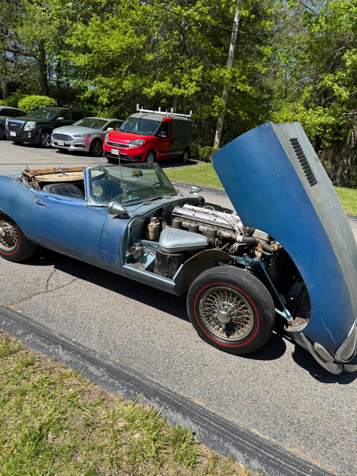 Jaguar-E-Type-1966-Convertible-22