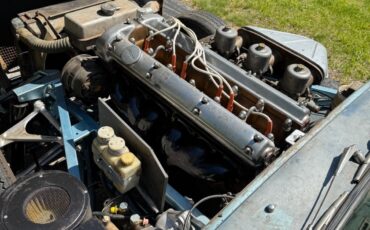 Jaguar-E-Type-1966-Convertible-24