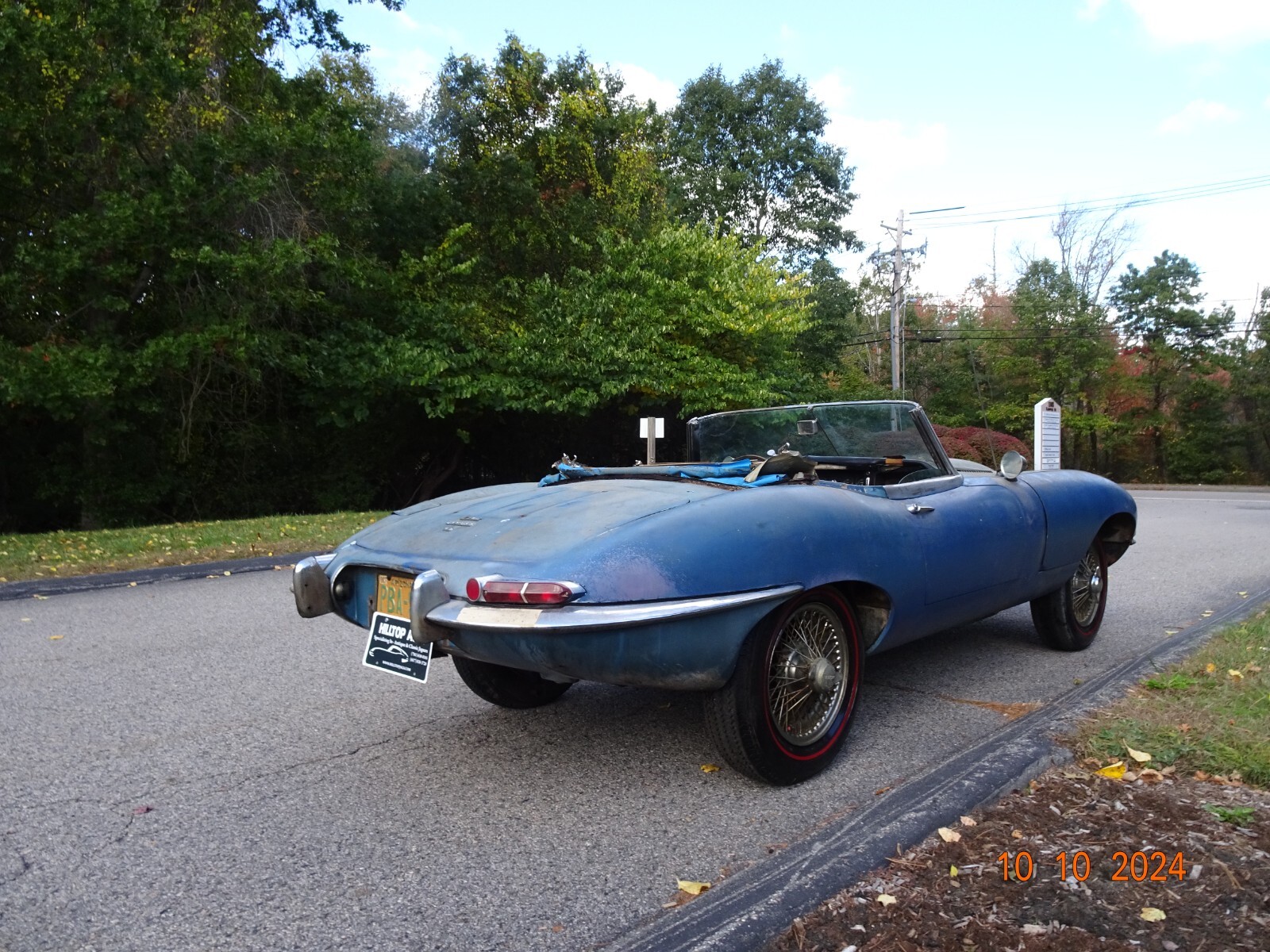 Jaguar-E-Type-1966-Convertible-4