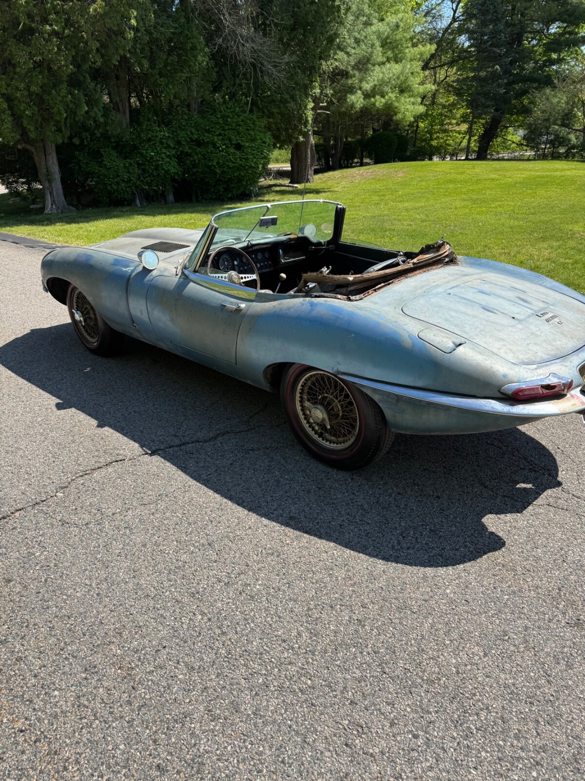 Jaguar-E-Type-1966-Convertible-8