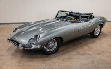 Jaguar-E-Type-1967-Convertible-18