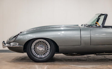 Jaguar-E-Type-1967-Convertible-20