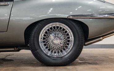 Jaguar-E-Type-1967-Convertible-22