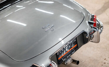 Jaguar-E-Type-1967-Convertible-32