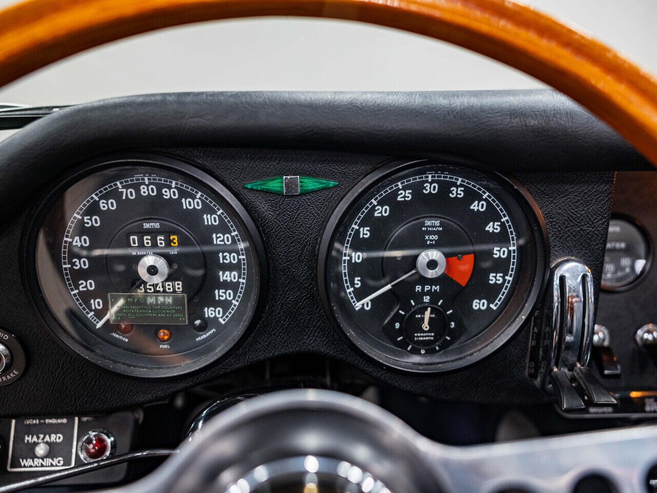 Jaguar-E-Type-1967-Convertible-5