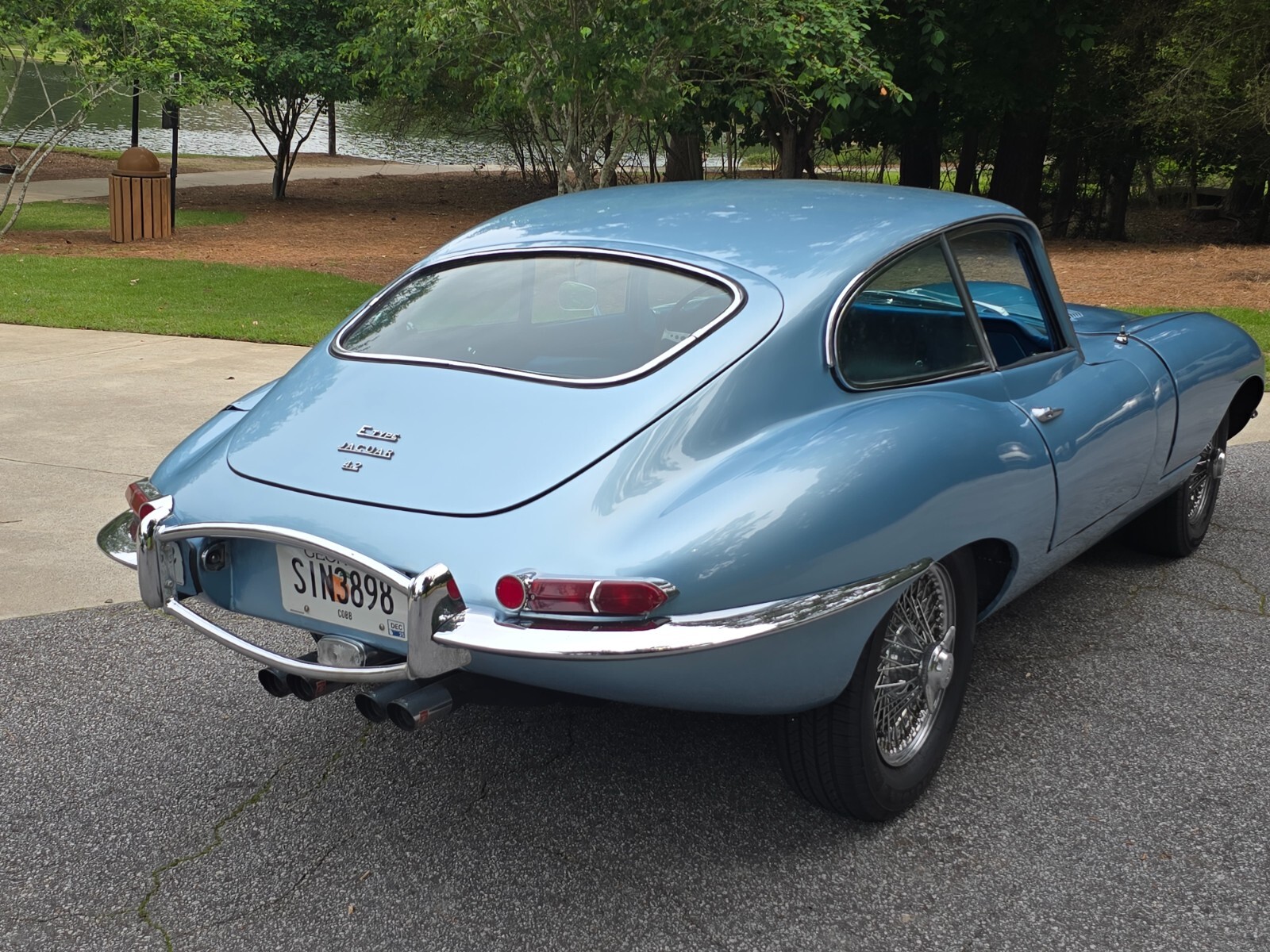 Jaguar-E-Type-1968-Coupe-10