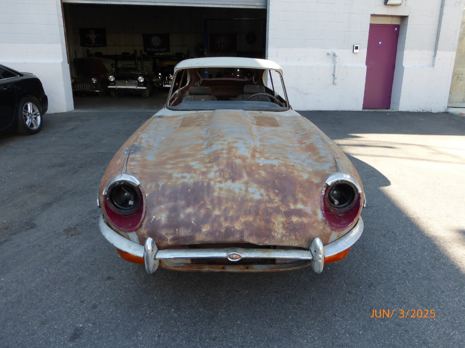 Jaguar-E-Type-1969-1