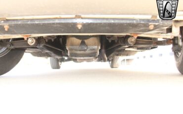 Jaguar-E-Type-1969-10