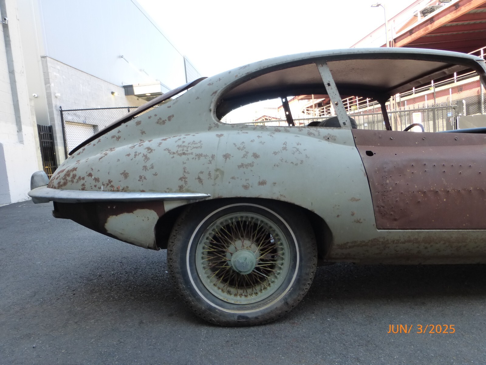 Jaguar-E-Type-1969-13