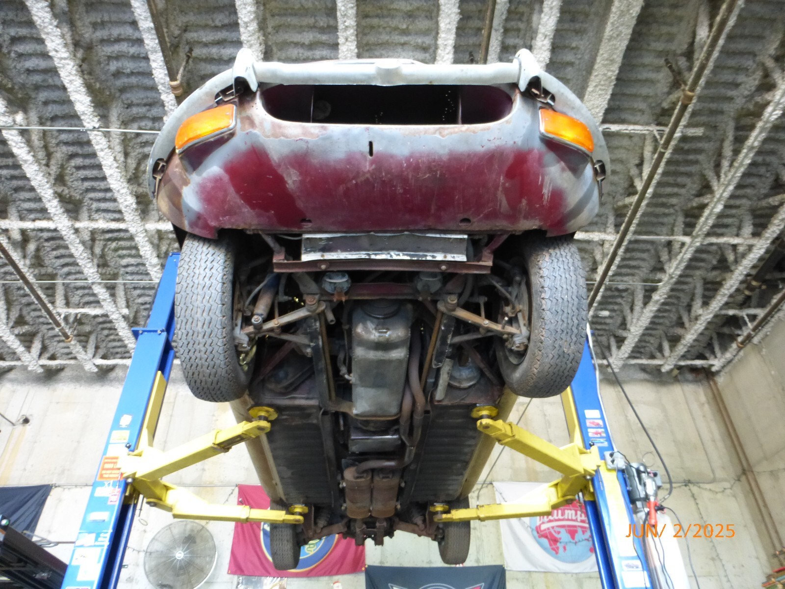 Jaguar-E-Type-1969-24