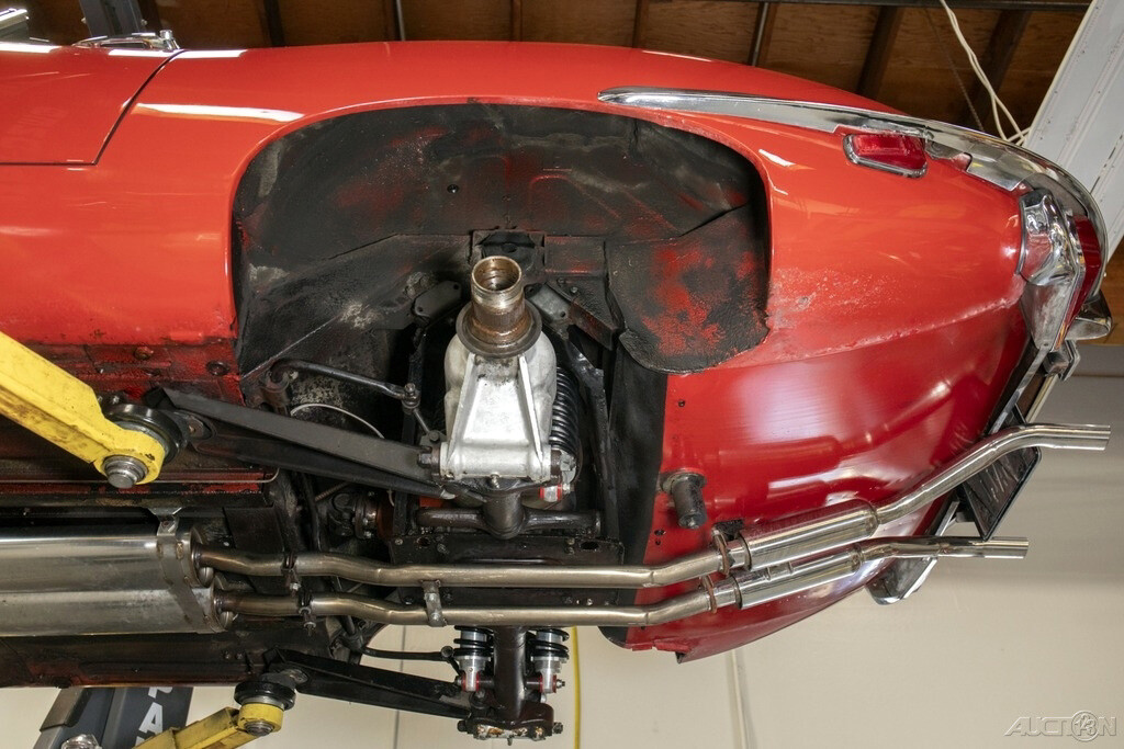Jaguar-E-Type-1969-Convertible-19