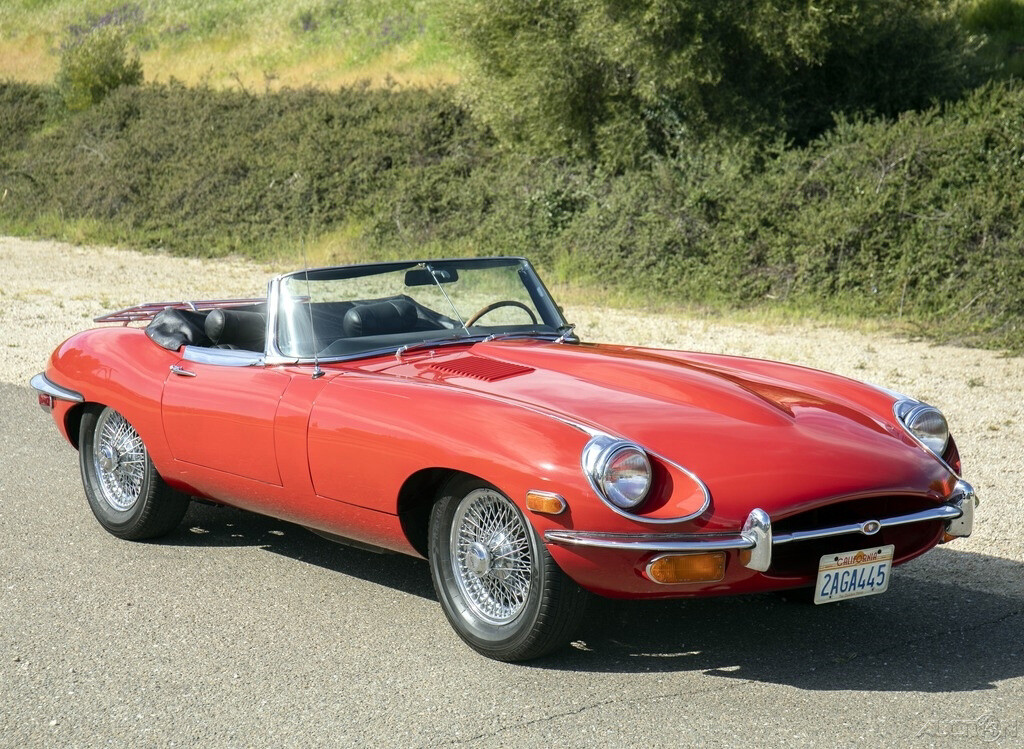 Jaguar-E-Type-1969-Convertible-6