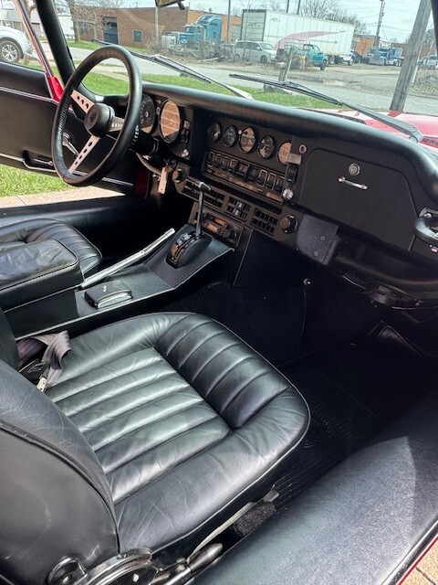 Jaguar-E-Type-1971-10