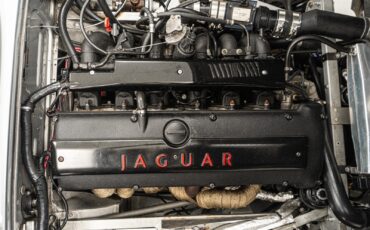 Jaguar-E-Type-1971-2D-Coupe-10