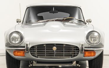 Jaguar-E-Type-1971-2D-Coupe-2