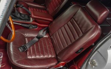 Jaguar-E-Type-1971-2D-Coupe-22