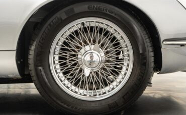 Jaguar-E-Type-1971-2D-Coupe-28