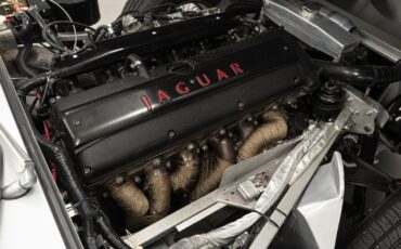 Jaguar-E-Type-1971-2D-Coupe-29