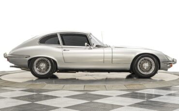 Jaguar-E-Type-1971-2D-Coupe-34