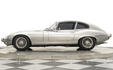 Jaguar-E-Type-1971-2D-Coupe-4