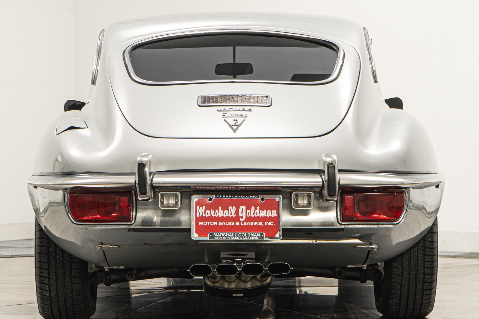 Jaguar-E-Type-1971-2D-Coupe-6