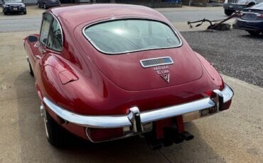 Jaguar-E-Type-1971-4