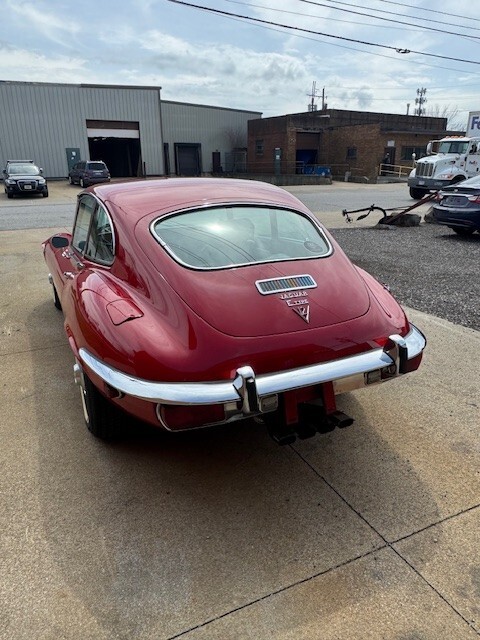 Jaguar-E-Type-1971-4