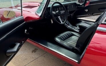 Jaguar-E-Type-1971-6