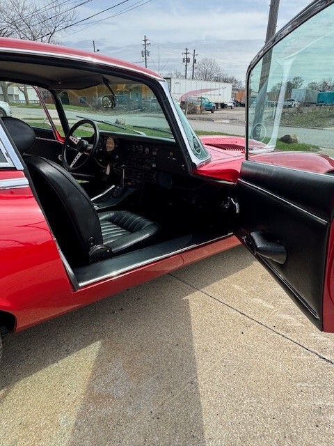 Jaguar-E-Type-1971-9
