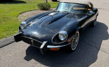 Jaguar-E-Type-1974-Convertible