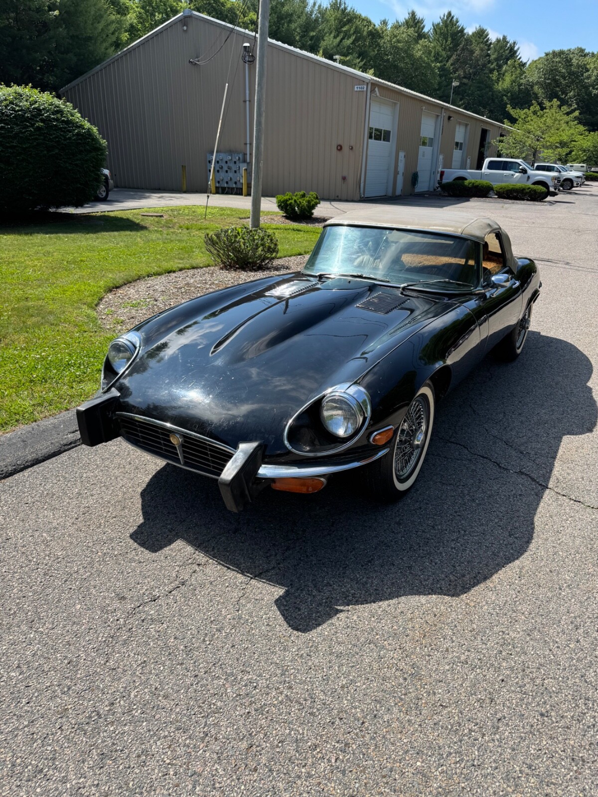 Jaguar-E-Type-1974-Convertible