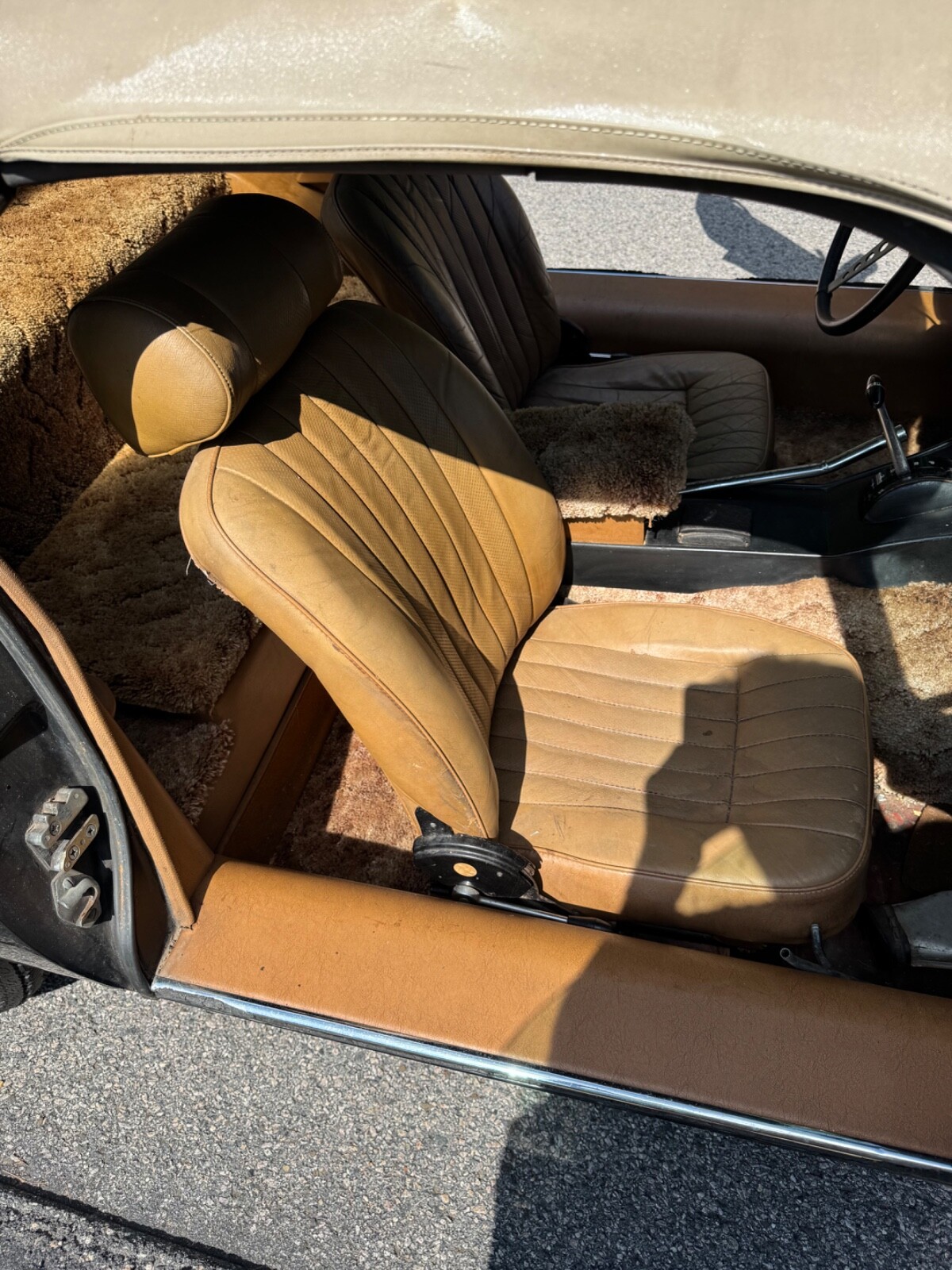 Jaguar-E-Type-1974-Convertible-15