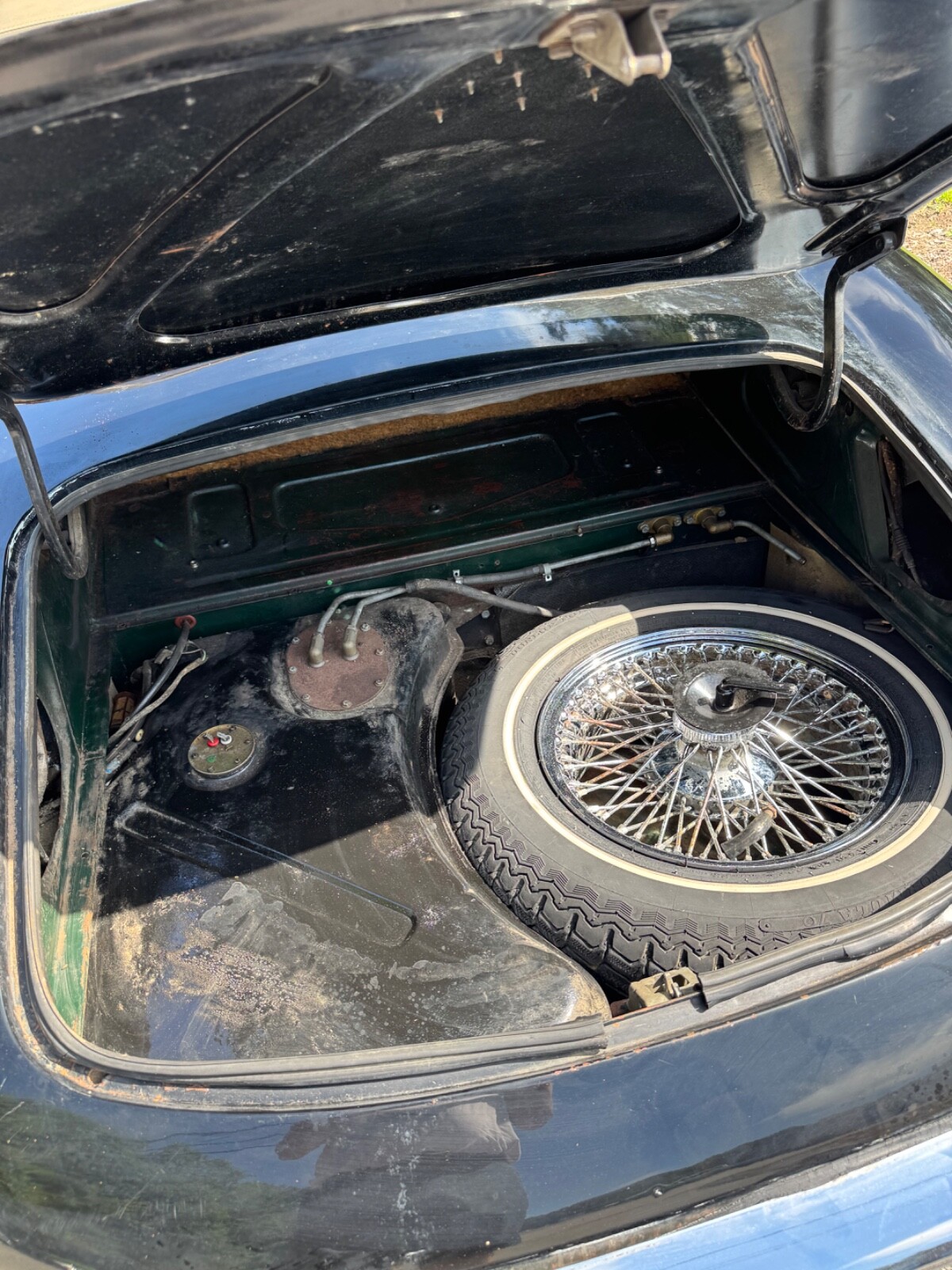 Jaguar-E-Type-1974-Convertible-16