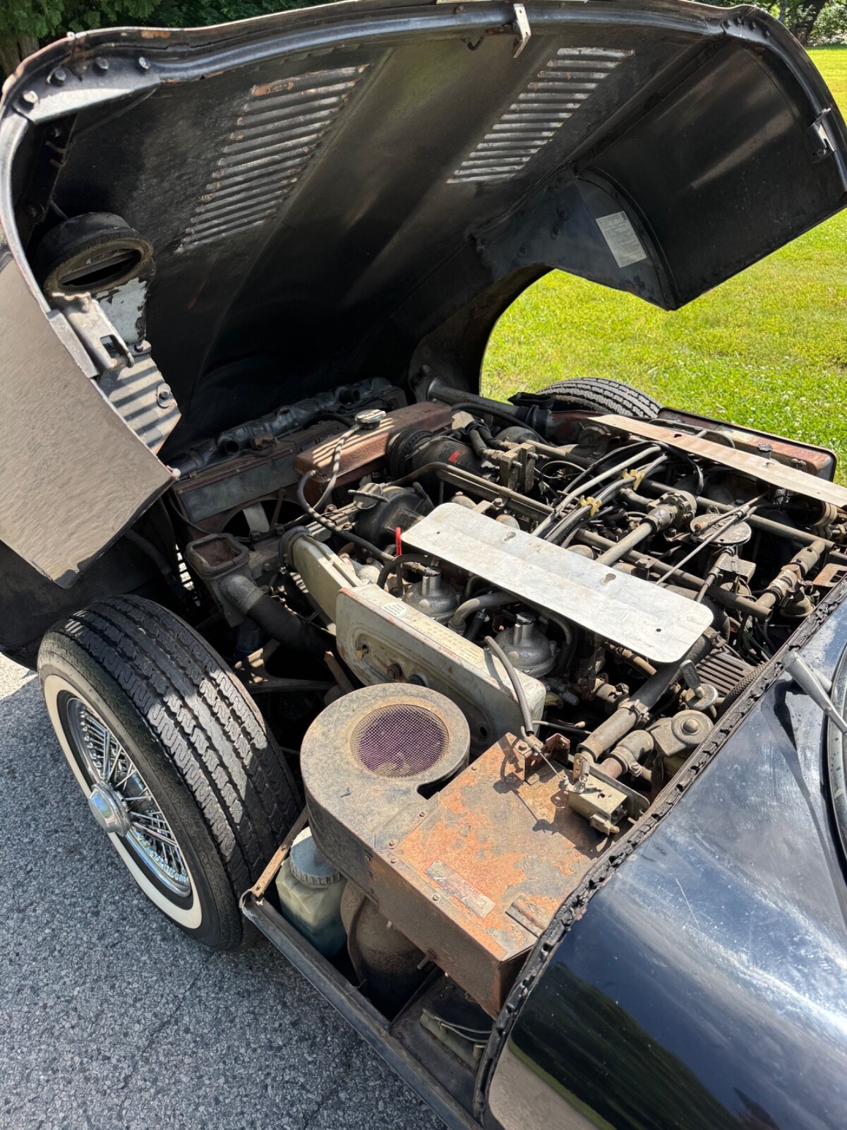 Jaguar-E-Type-1974-Convertible-17