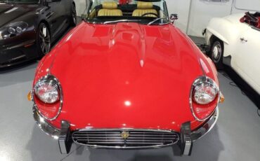 Jaguar-E-Type-1974-Convertible-2