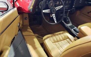 Jaguar-E-Type-1974-Convertible-4