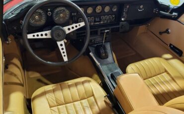 Jaguar-E-Type-1974-Convertible-5