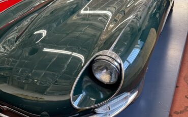 Jaguar-E-Type-4.2-1967-Convertible-3