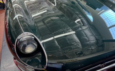 Jaguar-E-Type-4.2-1967-Convertible-4