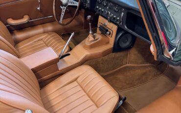 Jaguar-E-Type-4.2-1967-Convertible-8
