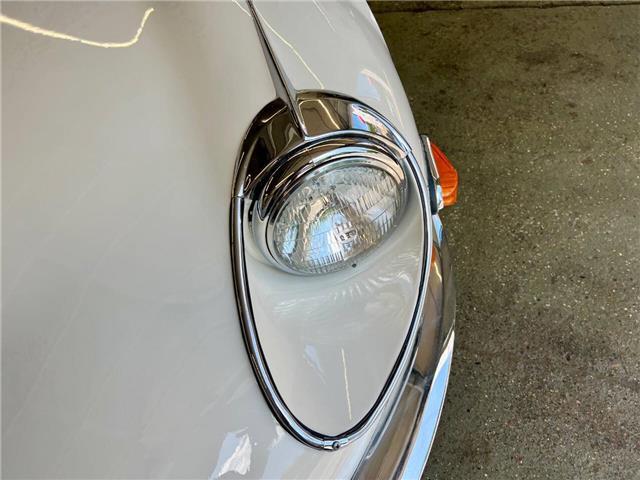 Jaguar-E-Type-Roadster-1973-14
