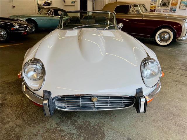 Jaguar-E-Type-Roadster-1973-2