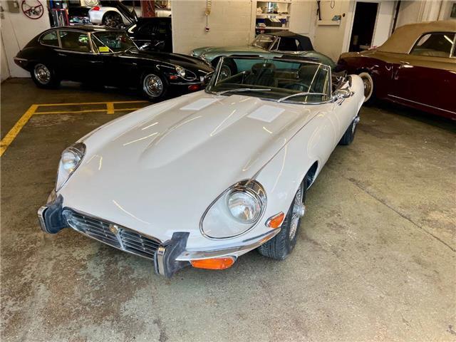 Jaguar-E-Type-Roadster-1973-3