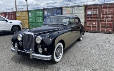 Jaguar-MK-IX-1961
