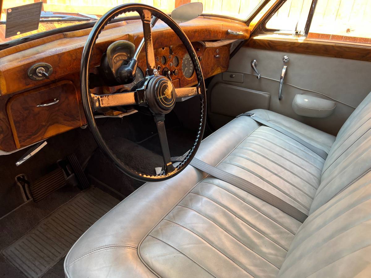 Jaguar-Mark-8-1958-custom-3