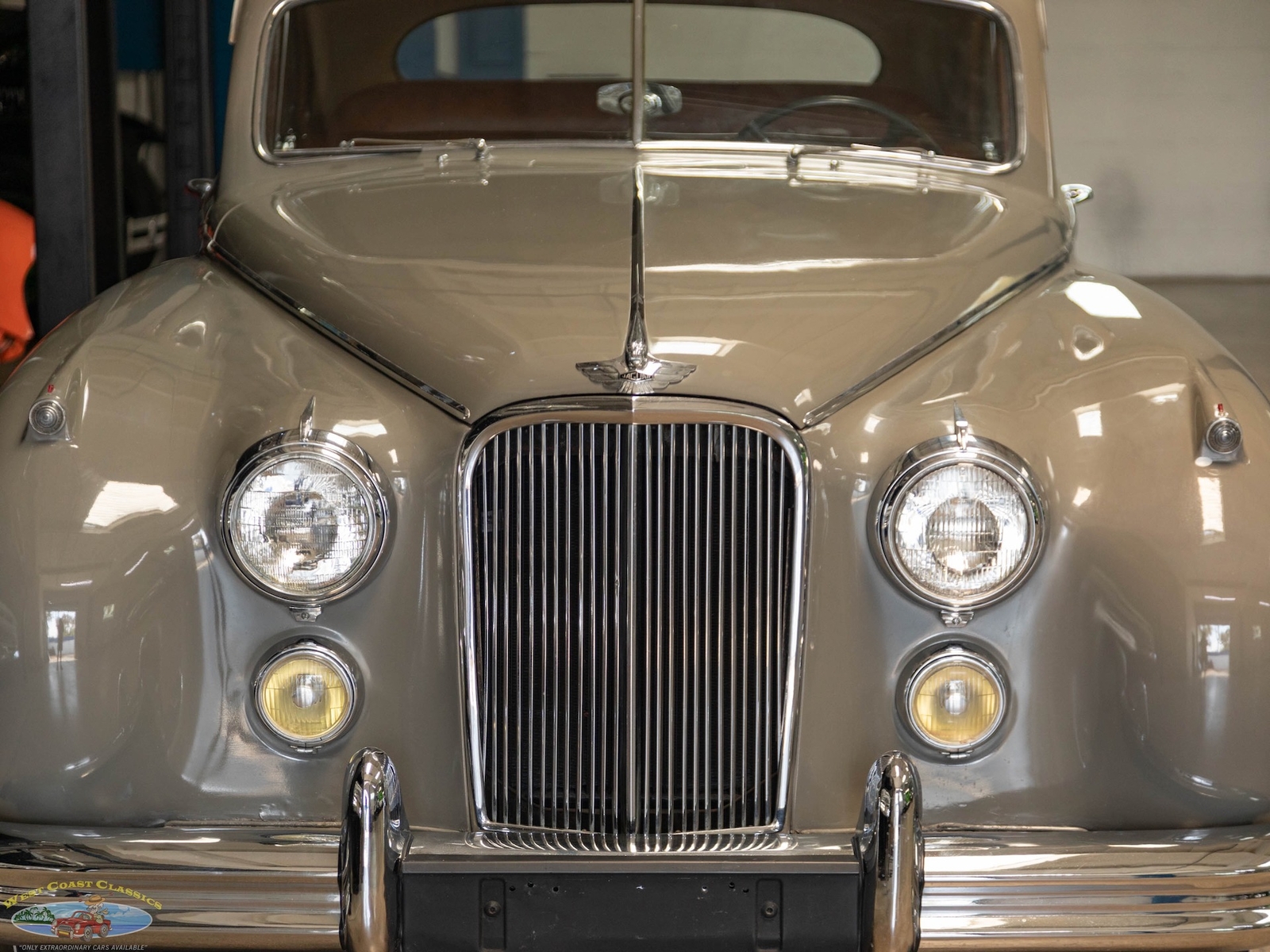 Jaguar-Mark-VII-1954-4-Door-Sedan-14