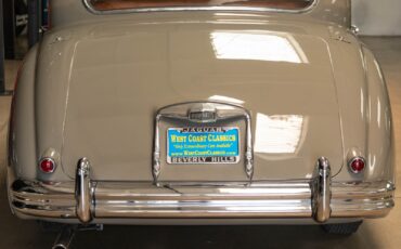 Jaguar-Mark-VII-1954-4-Door-Sedan-18