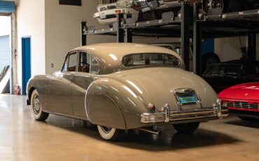Jaguar-Mark-VII-1954-4-Door-Sedan-20